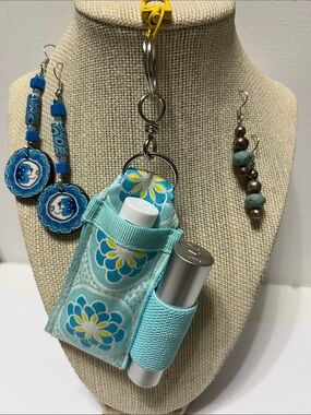 Gift Set Double Lipstick Lip Balm & Mini Perfume Keychain Holder 2 pr earrings